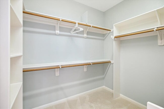 Building Photo - 1315 Varese Dr