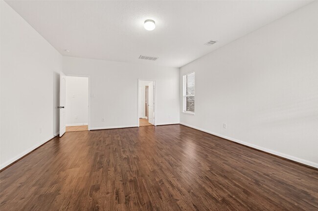 Building Photo - 21015 Blackstone Villa Ln