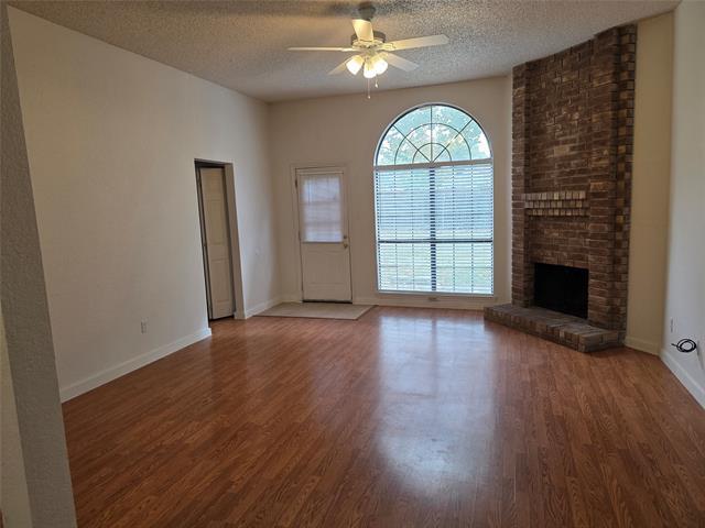 Building Photo - 4755 Hollow Tree Dr