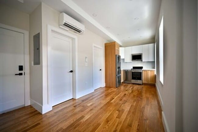 Building Photo - Bay Village 1 Bed on Winchester St.  Brand New Gut Renovation!!!