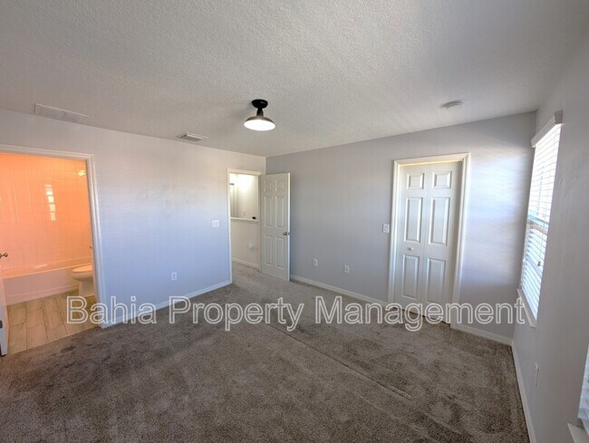 Building Photo - 8955 Walnut Gable Ct