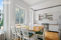 Building Photo - 298 Macon St