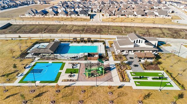 Building Photo - 609 Clover Crk Dr