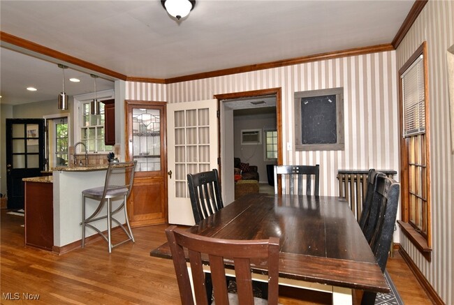 Building Photo - 2408 Eardley Rd