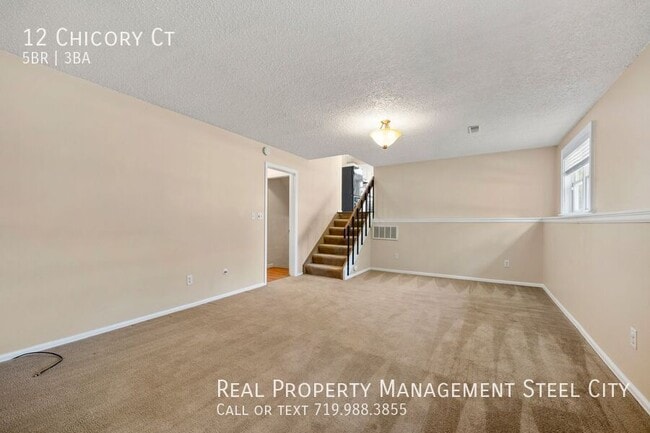 Building Photo - 12 Chicory Ct