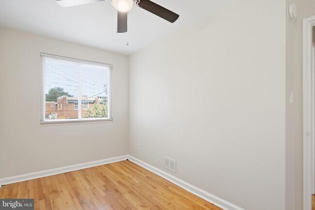 Building Photo - 4229 Fort Dupont Terrace SE