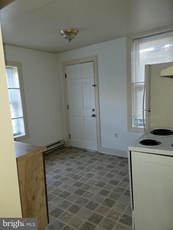 Building Photo - 201 E Franklin St