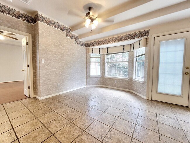 Building Photo - 3/BR, 2/BA Home with Spacious Layout & Lar...