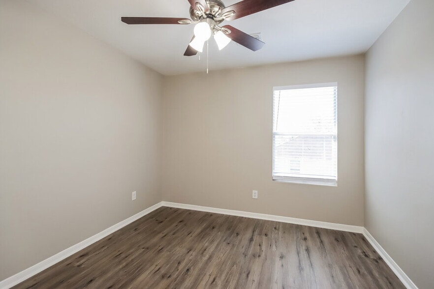 Building Photo - 7310 Fox Scene Dr