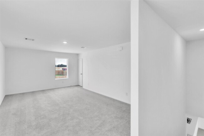 Building Photo - 27627 Village Cir Dr