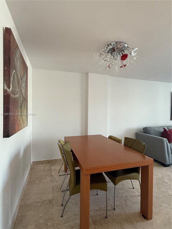 Building Photo - 3161 S Ocean Dr