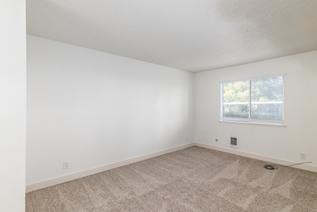 Building Photo - 521 Alameda del Prado