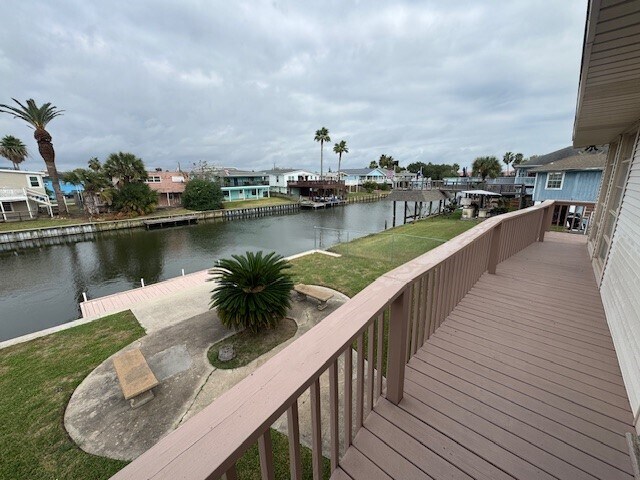 Building Photo - 60 Tarpon St