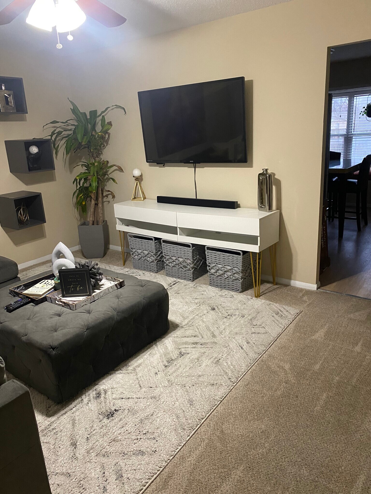 living room - 602 Woodcrest Blvd