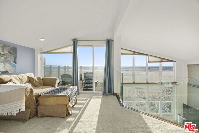 Building Photo - 1005 Ocean Dr