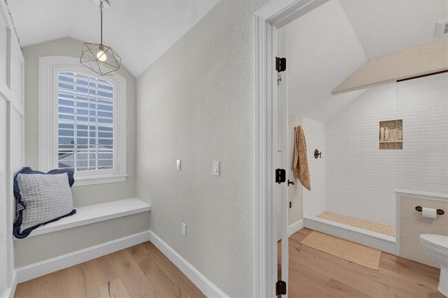 Building Photo - 2425 24th St W