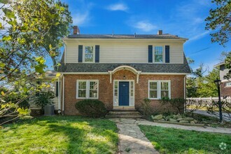 Building Photo - Tastefully Updated 3 Bed, 2 Bath Home - 2 ...
