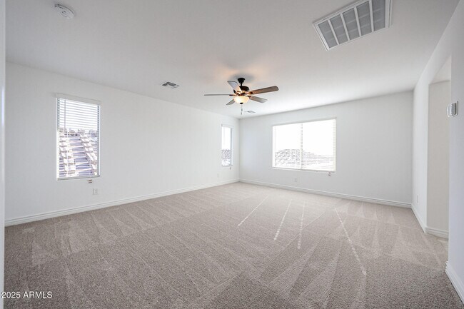 Building Photo - 14759 W Cottontail Ln