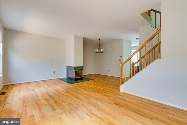 Building Photo - 20780 Dockside Terrace