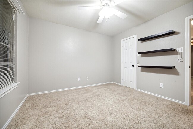 Building Photo - 24423 Pepperrell Pl St