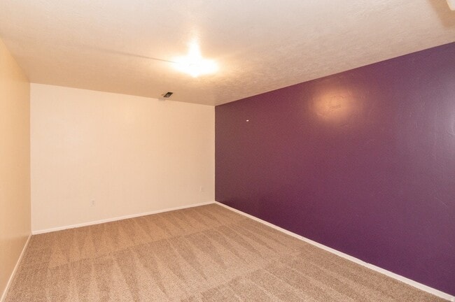 Building Photo - 13533 Venicia Way