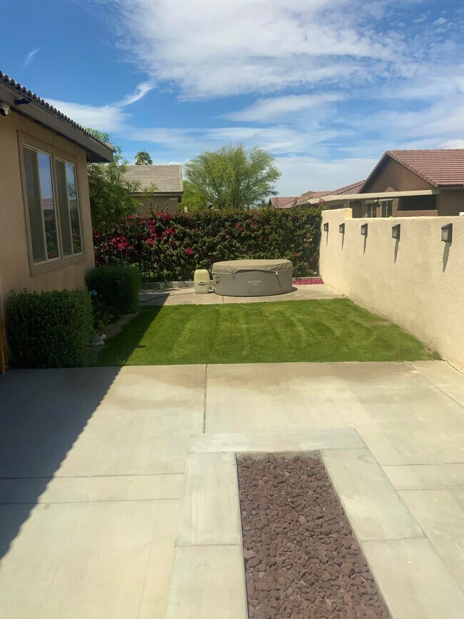 Building Photo - 82760 Chaplin Ct