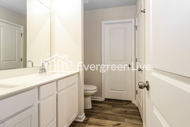 Building Photo - ready