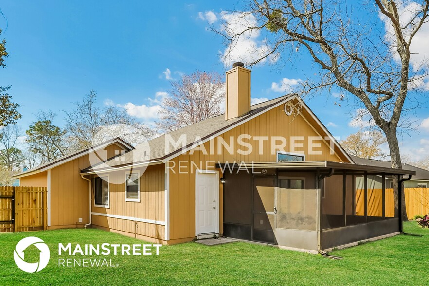 Building Photo - 8469 Seton Ct