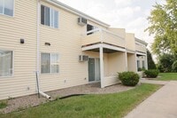 Building Photo - 2312 Valleyhigh Dr NW