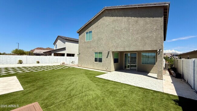 Primary Photo - 26410 N Thornhill Dr