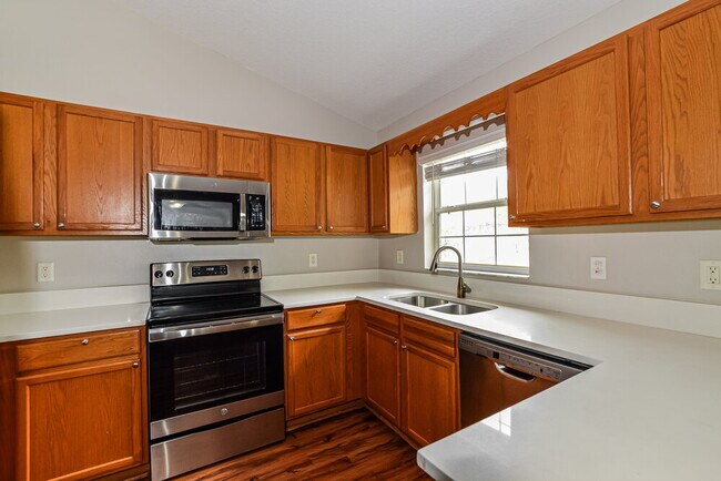 Building Photo - 11305 Lake Dr