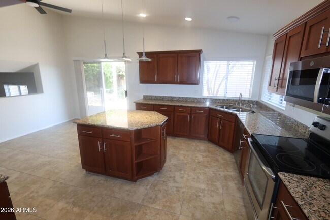 Building Photo - 7629 W Kristal Way