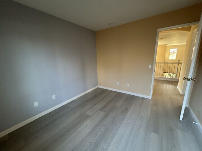 Building Photo - 37978 Spur Dr