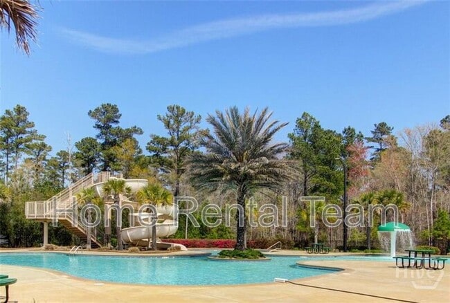 Building Photo - 37 Twin Oaks Pl