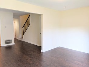 Building Photo - Clarkston Townhomes