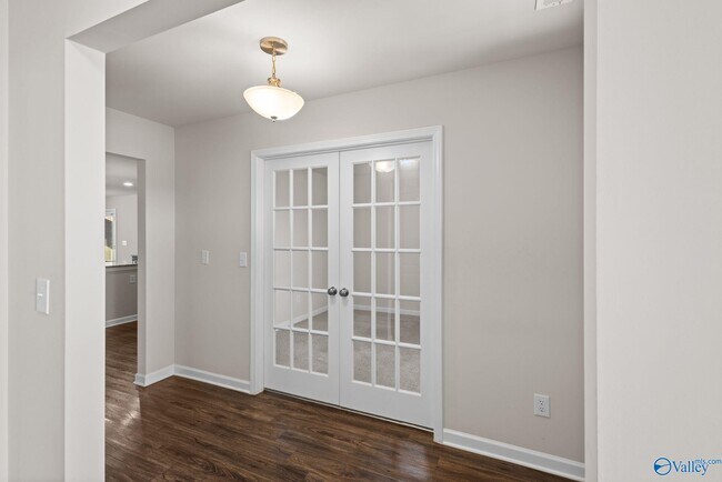 Building Photo - 338 Fenrose Dr