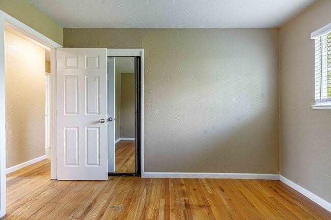 Building Photo - 3 bed 2 bath home for RENT in Stockton