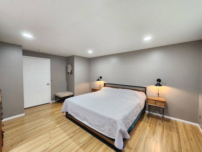 Building Photo - 20 Warbler Ln