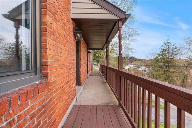 Building Photo - 5408 Verona Rd