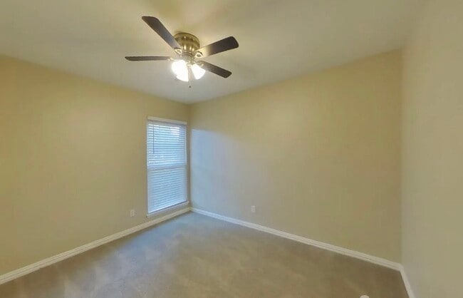 Building Photo - Warm, Welcoming, and Wonderfully Maintained 3-Bedroom Home