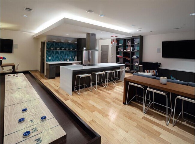 Building Photo - 2402 Aldrich St