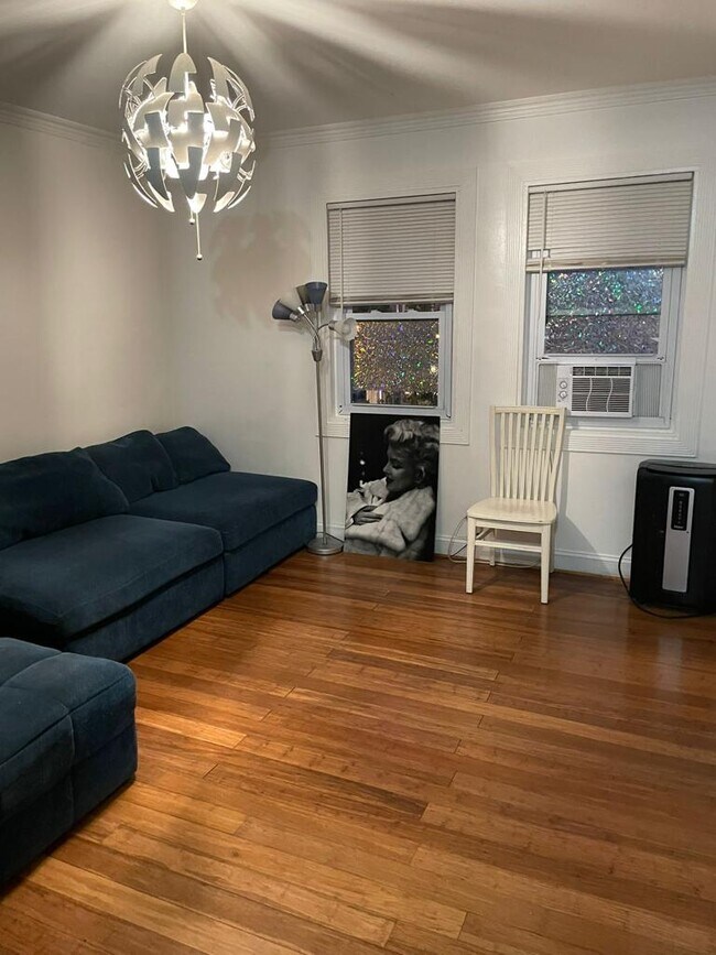 Building Photo - 1701 Montello Ave NE