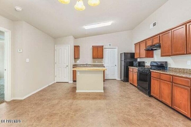 Building Photo - 7004 Datil Dr
