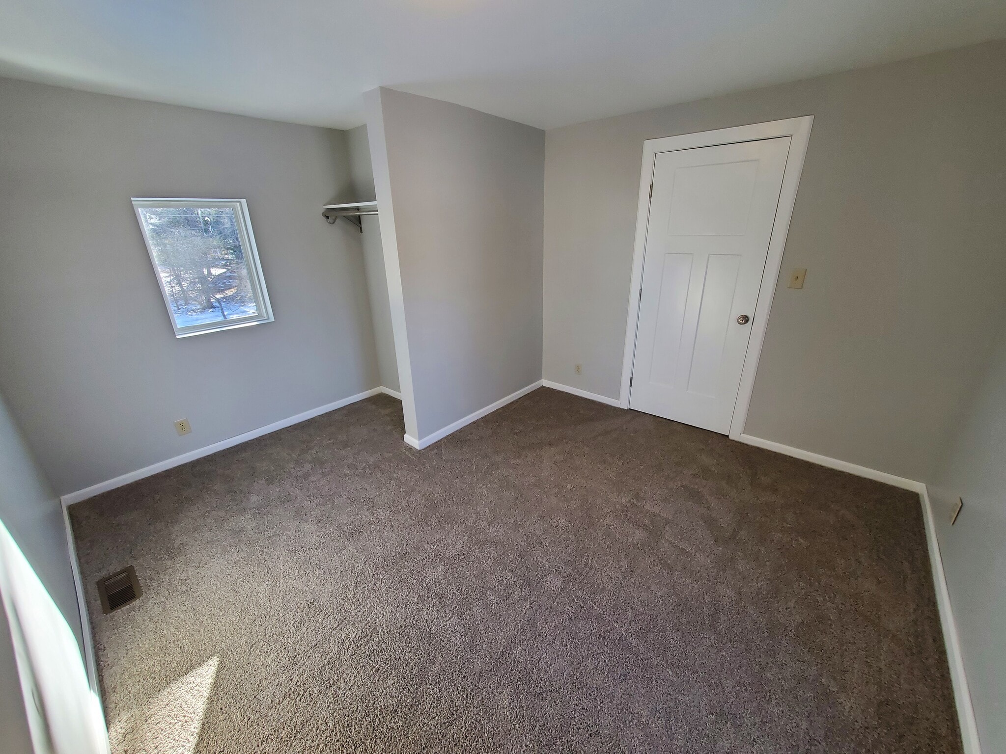 Bedroom 2 - 816 W Gambier St