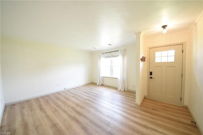 Building Photo - 31 Old Church Cir