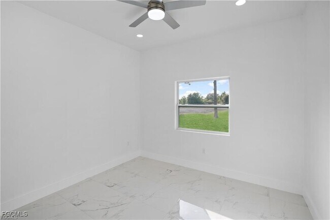 Building Photo - 3903 29th St SW