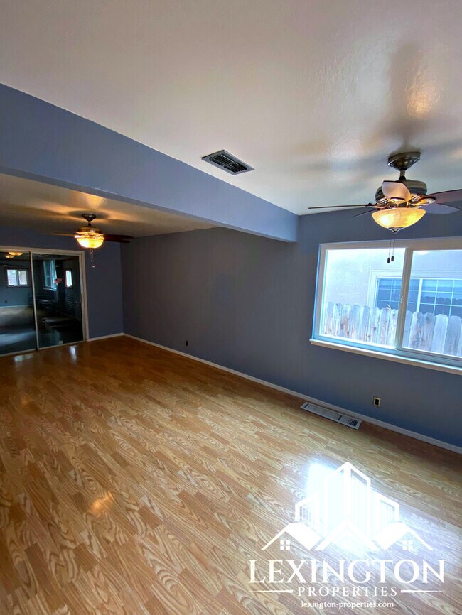 Building Photo - 5304 Ronnie St