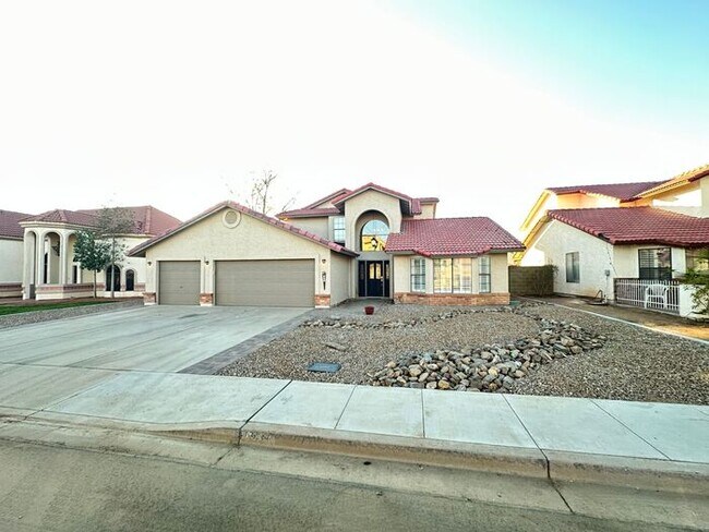 Building Photo - 946 N 59th St