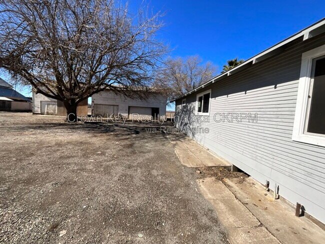 Building Photo - 24427 S Chrisman Rd