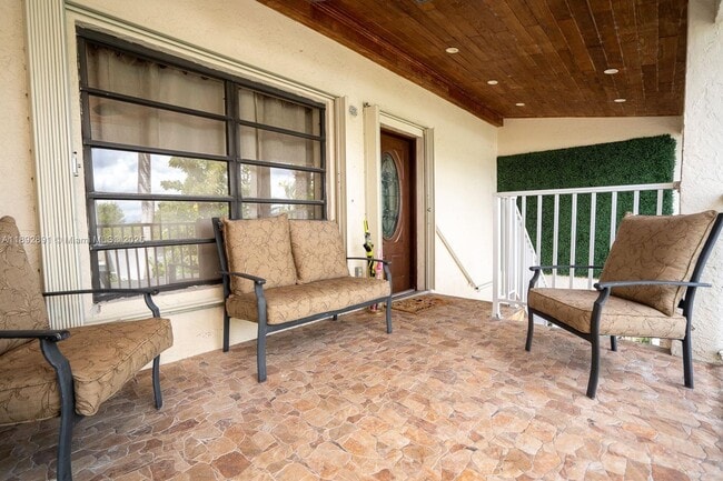 Building Photo - 12845 SW 49th Terrace